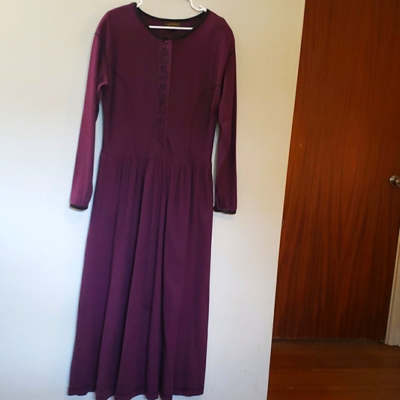 Eddie Bauer Dresses & Skirts - Vintage Eddie Bauer Long Sleeve Embroidered Maxi Dress with Pockets
